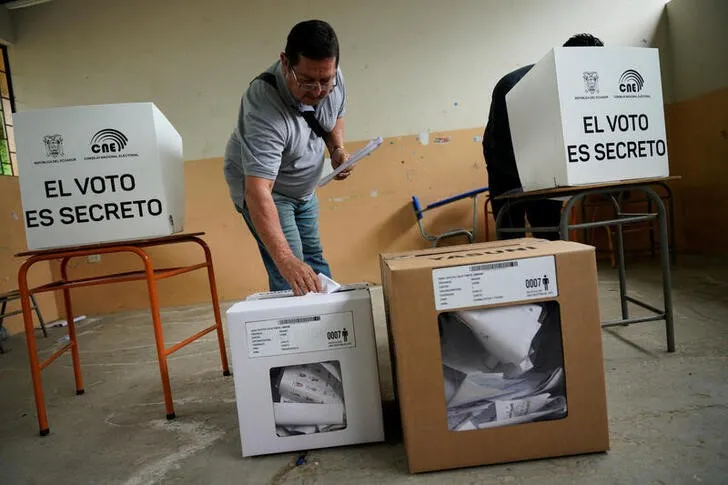 Elecciones en Ecuador: candidatos cierran campaña con promesas de cambio