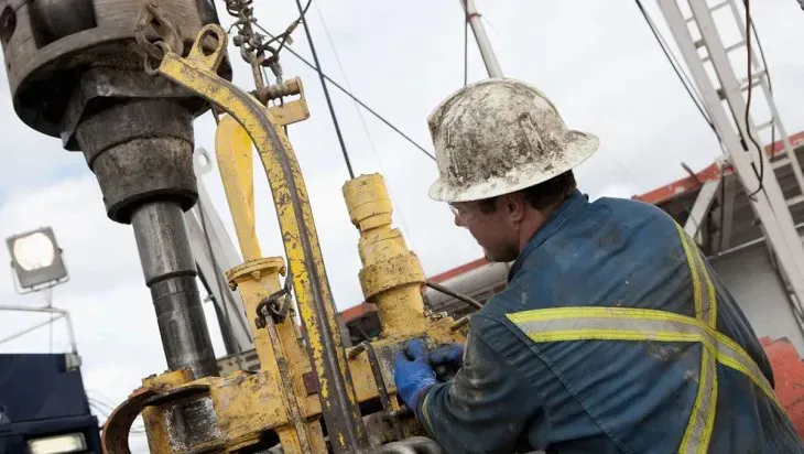 El sindicato de petroleros anunció una huelga en apoyo a las medidas de Massa