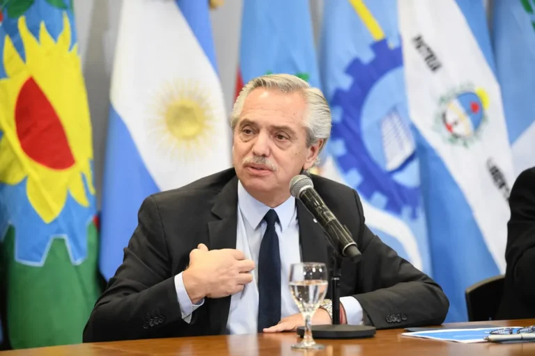 Alberto Fernández: «Lo que en Menem fue convertibilidad acá se llama dolarización»