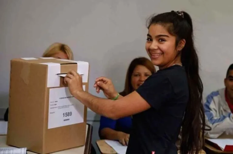 Balotaje: más de un millón de adolescentes de 16 y 17 años están en condiciones de votar