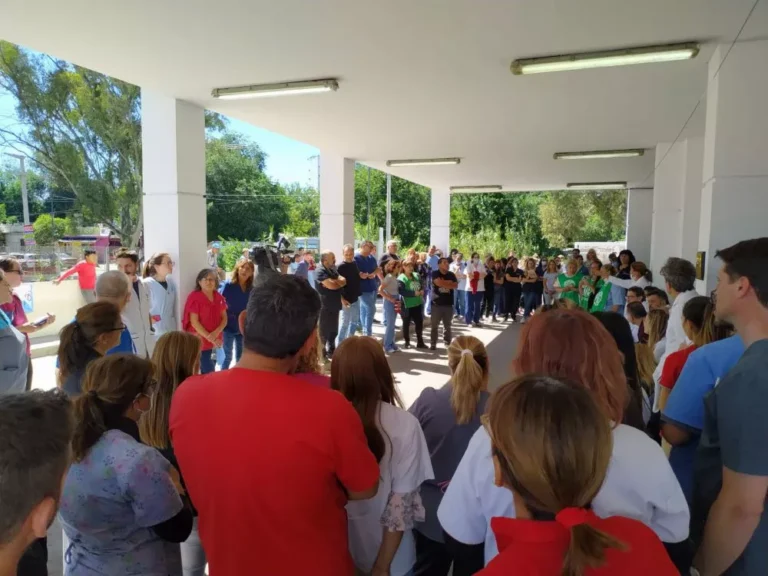 Presentaron un proyecto de ley para crear paritarias específicas para el personal de salud