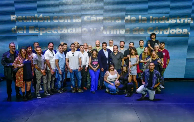 Massa destacó la industria cultural de Córdoba ante productores de espectáculos