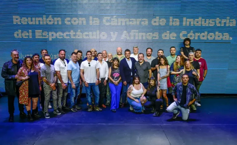  Massa destacó la industria cultural de Córdoba ante productores de espectáculos