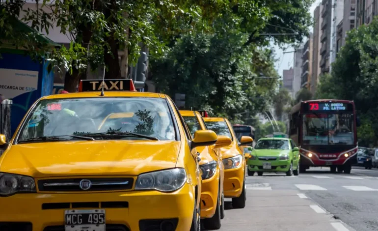  Desde este sábado aumenta un 40% la tarifa de taxis y remises