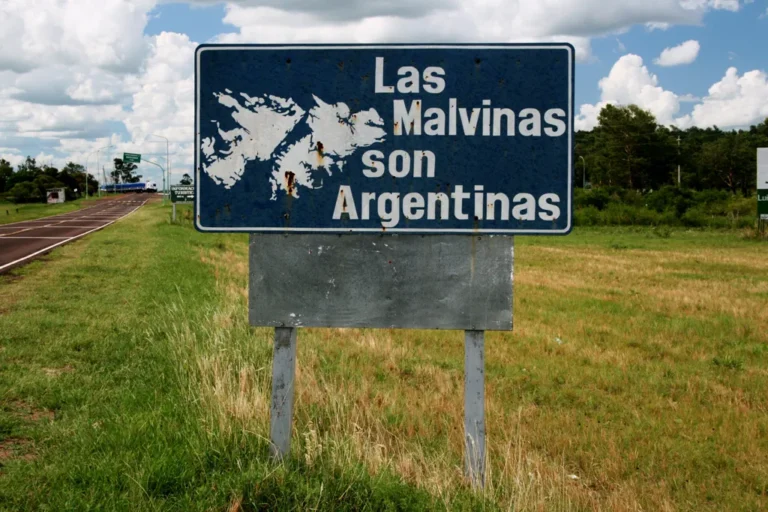Ex combatientes criticaron la postura de Milei sobre las Islas Malvinas en el debate