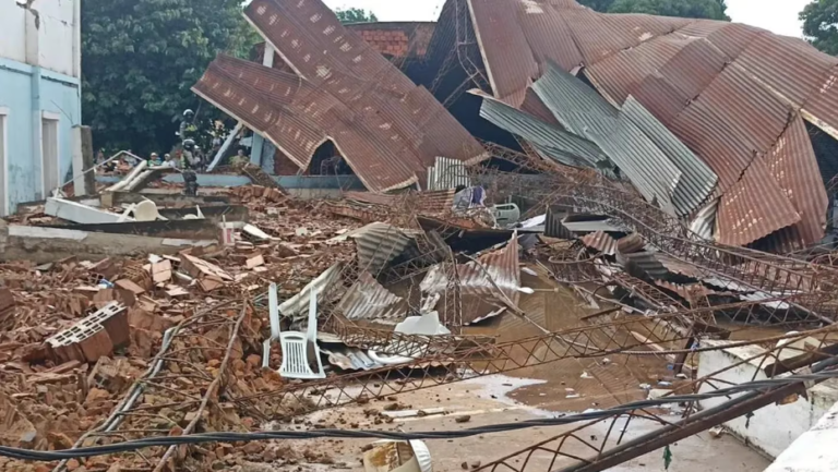 La tormenta también golpeó a Paraguay: se derrumbó el techo de un club y murió un nene de 11 años