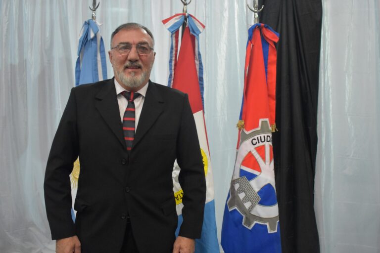 Oscar Martinez juró como Intendente de la ciudad de Frontera