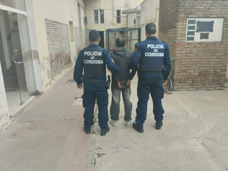 Detuvieron a un hombre por robar cables