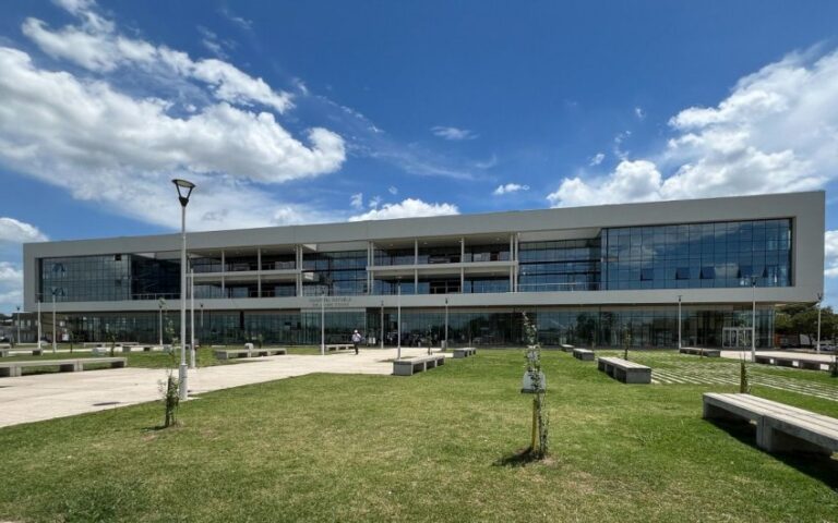 Se aceleran gestiones para finalizar el nuevo Hospital Regional de Rafaela
