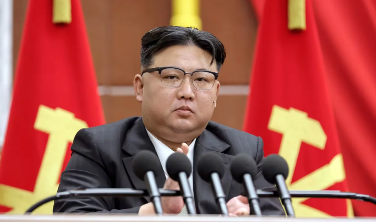 Dos adolescentes norcoreanos fueron condenados a 12 años de trabajos forzados por ver series de Corea del Sur