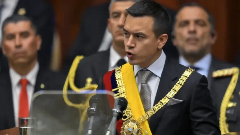 El presidente Noboa dijo que Ecuador está en guerra con las bandas criminales