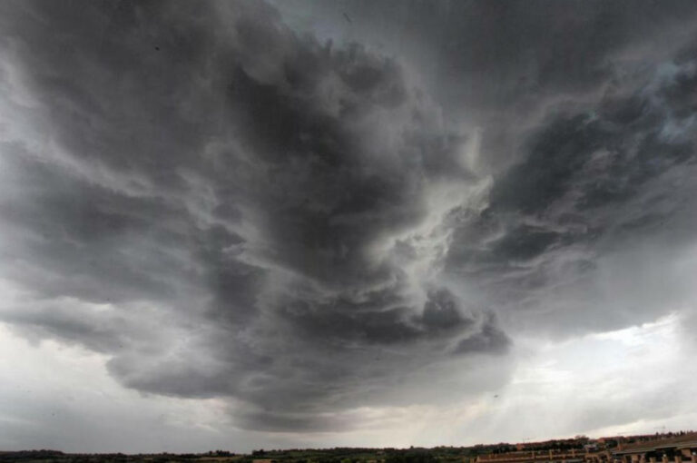 Tormenta: Llaryora dispuso utilizar el Fondo Permanente para Atención de Situaciones de Desastre