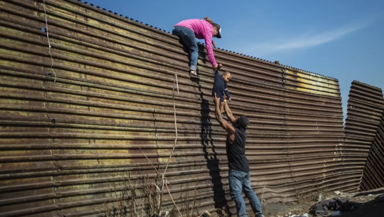 Avanza en Arizona una ley que habilita el asesinato de migrantes que traspasen propiedad privada
