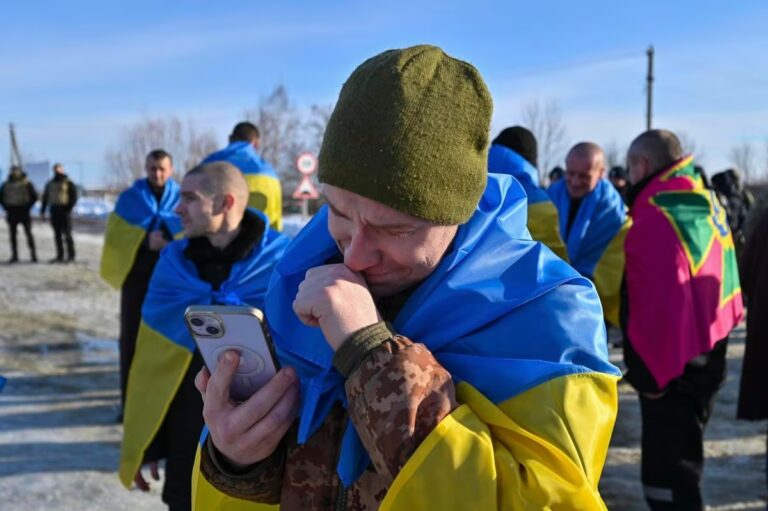 Rusia y Ucrania reanudan el intercambio de prisioneros de guerra