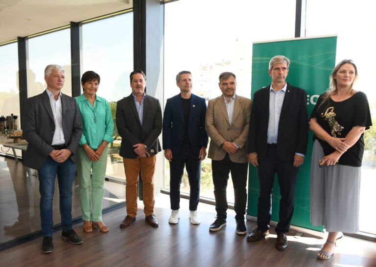 Bernarte recibió a los referentes de las empresas energéticas de la Región Centro