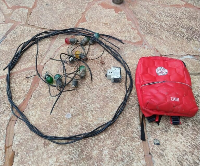Robó cables y escapó en bicicleta: fue detenido