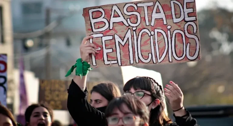 Doble femicidio en Buenos Aires: hallan asesinadas con una «katana» a una mujer y a su hija