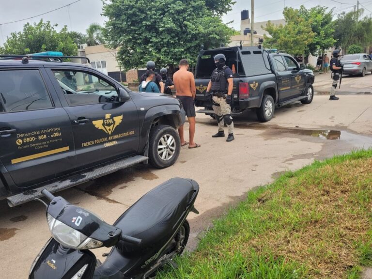 Operativo antidrogas: Dos detenidos por tenencia de cocaína