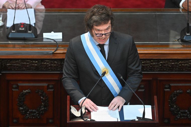 Javier Milei anunció el cierre de la agencia pública de noticias Télam