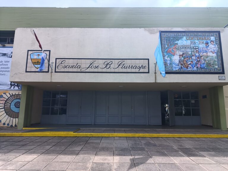 La Escuela José Bernardo Iturraspe cumplió 130 años de educación en comunidad