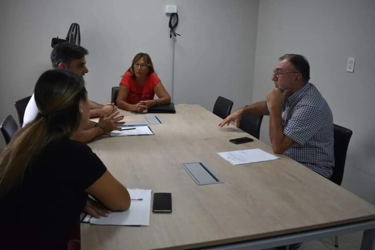 El Intendente Oscar Martínez realizó un encuentro con la Asociación de Bomberos Voluntarios de Frontera
