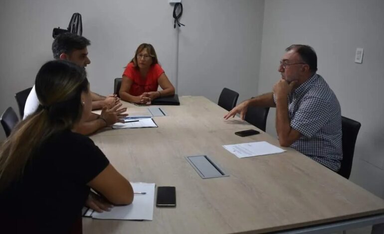  El Intendente Oscar Martínez realizó un encuentro con la Asociación de Bomberos Voluntarios de Frontera