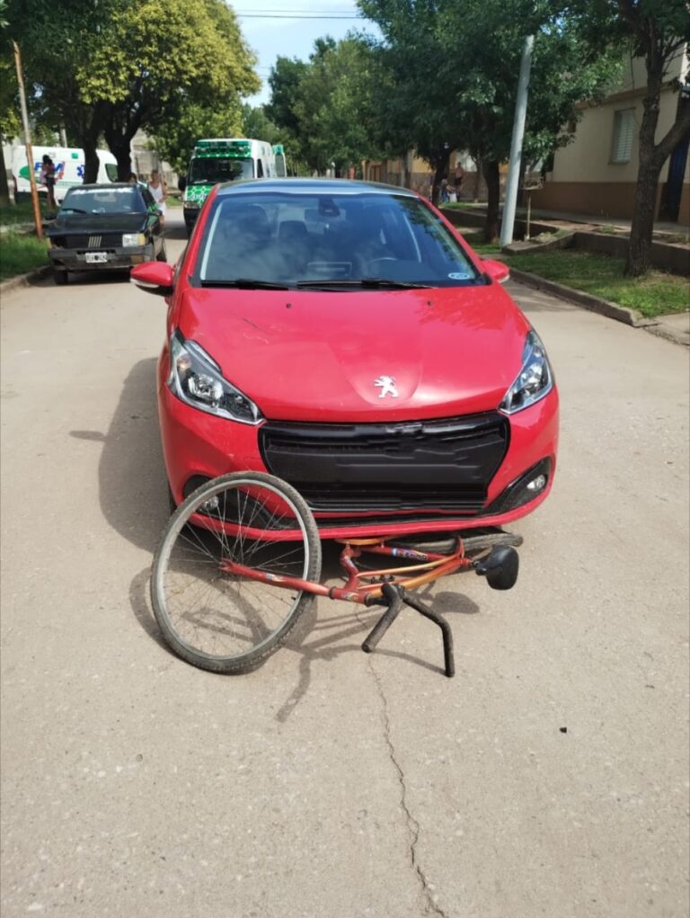 Accidente de tránsito en Freyre: Dos menores heridos tras colisión entre automóvil y bicicletas
