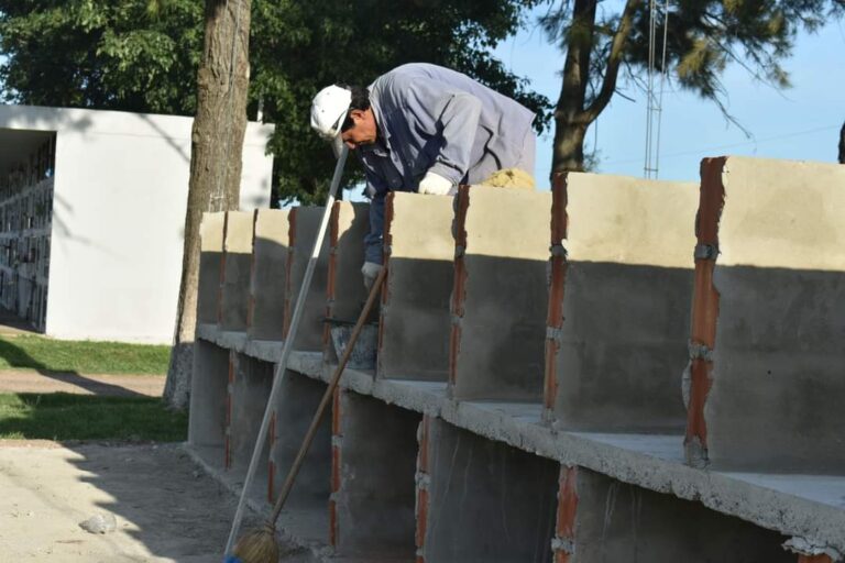 El Municipio de Frontera comenzó la construcción de nuevos nichos en el cementerio local