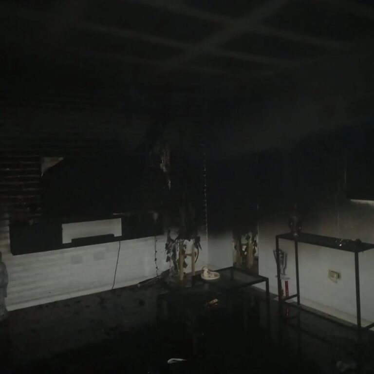 Detuvieron a un joven sospechado de incendiar la vivienda de su pareja en barrio Las Rosas