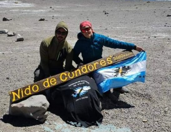 Montañista homenajeó a Veteranos de Malvinas