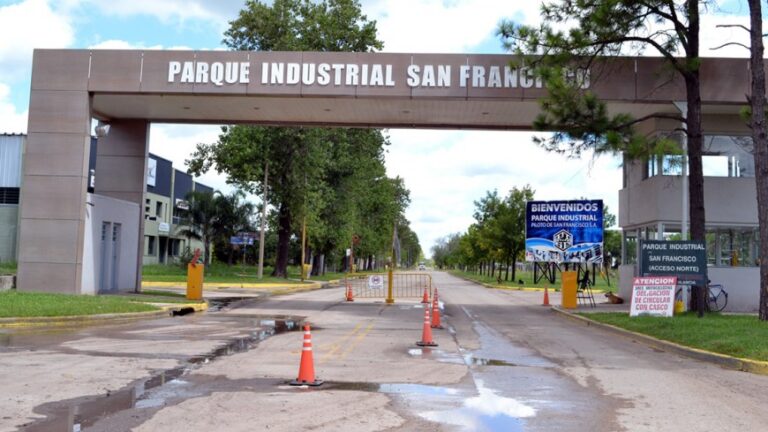 Accidente en el Parque Industrial: un joven operario sufrió graves heridas