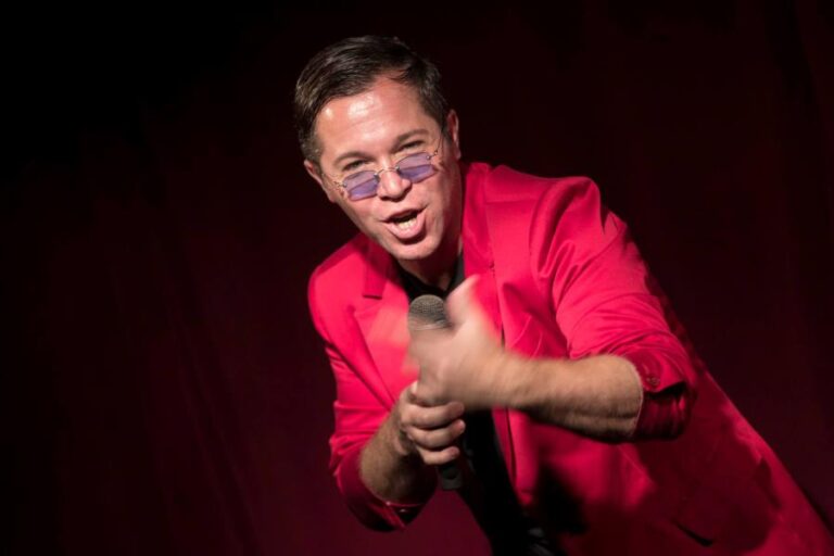 Jorge Monteagudo llega a San Francisco con el Taller «Todo en todas partes al mismo tiempo”
