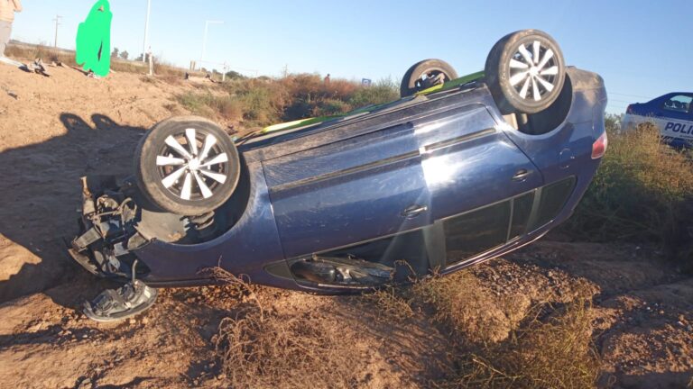 Sanfrancisqueños sufrieron un despiste y volcaron en Ruta 19