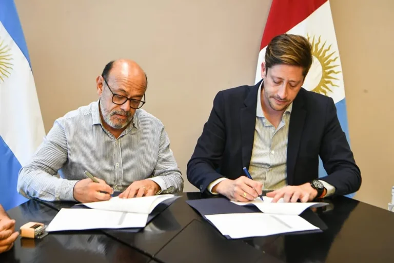 El Gobierno acordó aumentos con el Personal Superior, la Unión Ferroviaria y el SEP