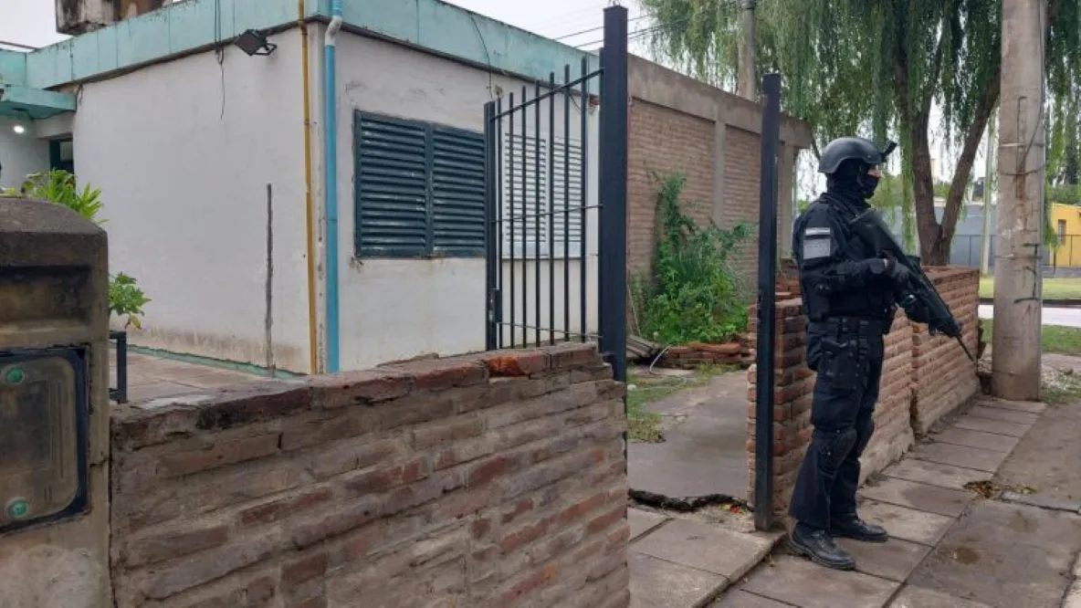 Operativo antidrogas en barrio Inaudi: la FPA desarticuló una banda familiar