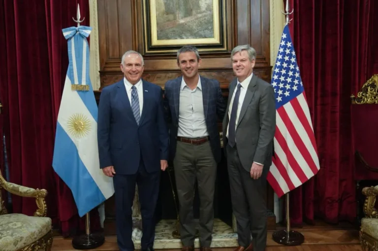 Kevin Sullivan, un nuevo enviado de Biden, llegó al país para afianzar el vínculo bilateral con EE.UU.
