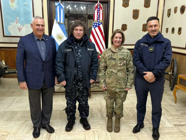Javier Milei se reunió en Ushuaia con la jefa del Comando Sur norteamericano