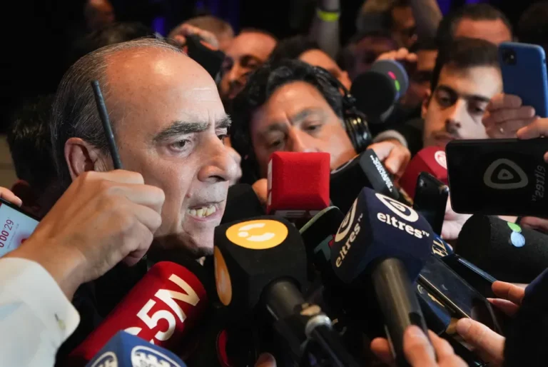 El Gobierno ratificó que planea restituir el Impuesto a las Ganancias y podría cobrarlo retroactivo