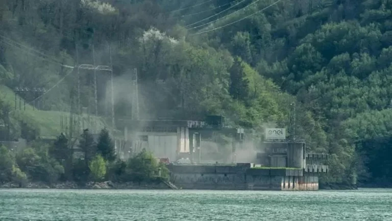 Al menos cuatro muertos y cinco heridos graves en una explosión a unos 50 metros bajo tierra en una central hidroeléctrica en Italia