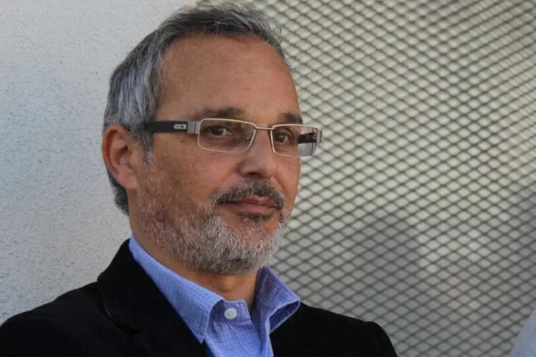 Dengue: el Gobierno cuestionó la eficacia de la vacuna y apuntó contra Alberto Fernández