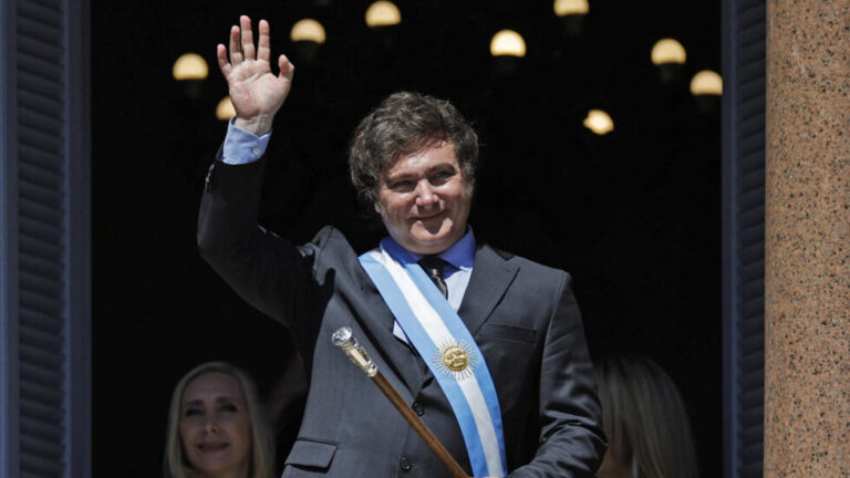 Pacto de mayo en duda: Milei evalúa realizar un acto político sin los gobernadores