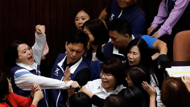 Taiwan: Tensión en el Congreso
