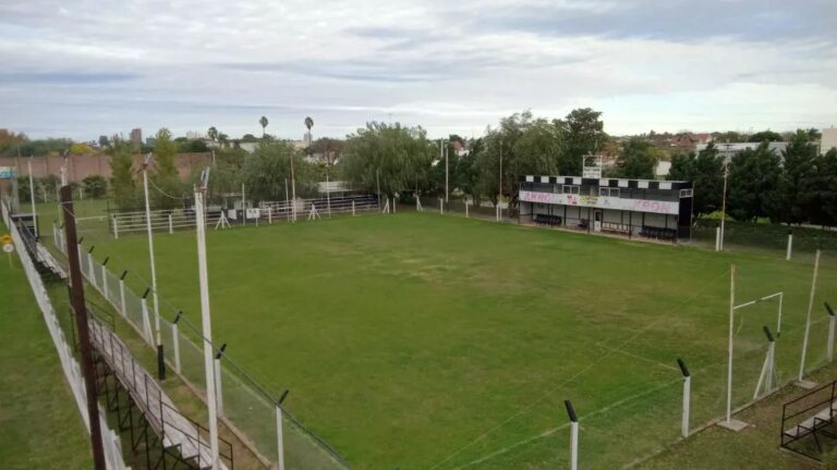 Tiro y Gimnasia: Unión, Compromiso y Pasión por el Fútbol
