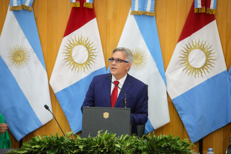 Martín Llaryora pidió discutir la baja de imputabilidad penal