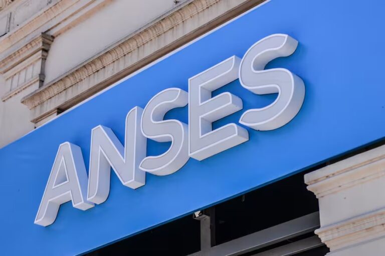 Jubilaciones de Anses: de cuánto será el aumento en junio y en cuánto quedarán con el aguinaldo