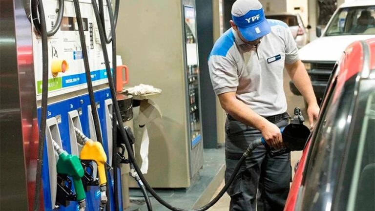 Con autorización del Gobierno, la nafta subiría hasta un 20%
