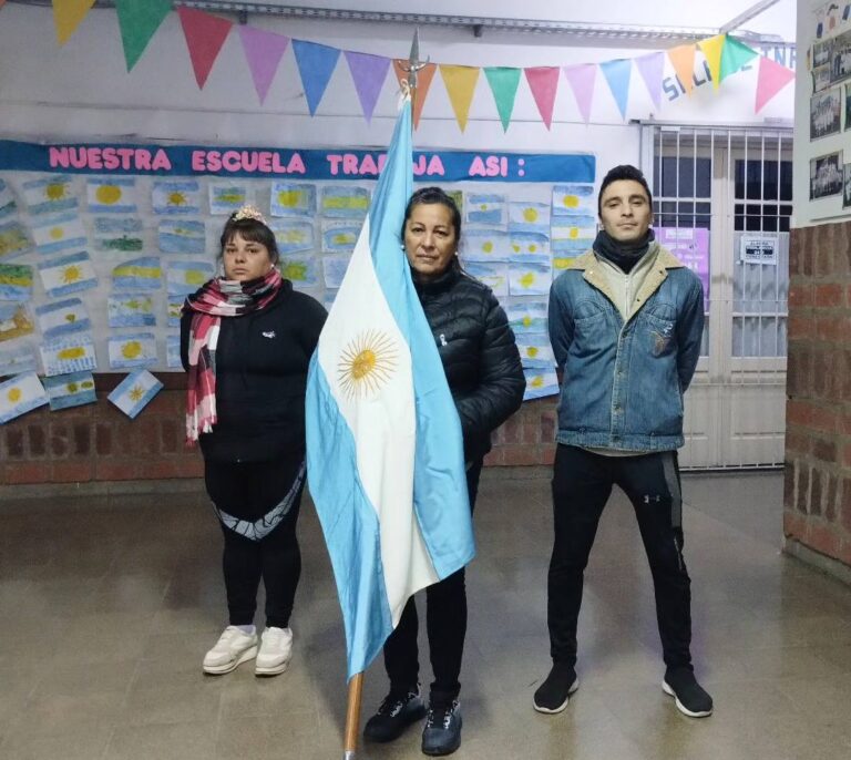 La Escuela Nocturna J.B. Iturraspe presentó a sus abanderados 2024