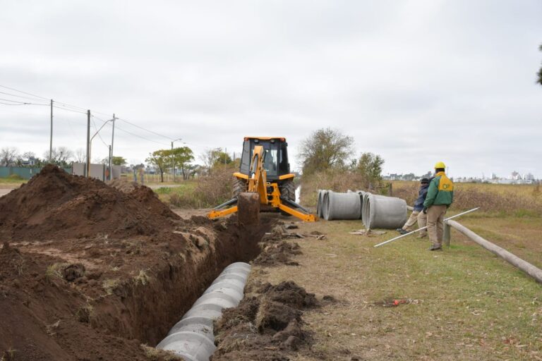 El municipio ejecuta un nuevo desagüe pluvial para reforzar la evacuación en el sector noroeste
