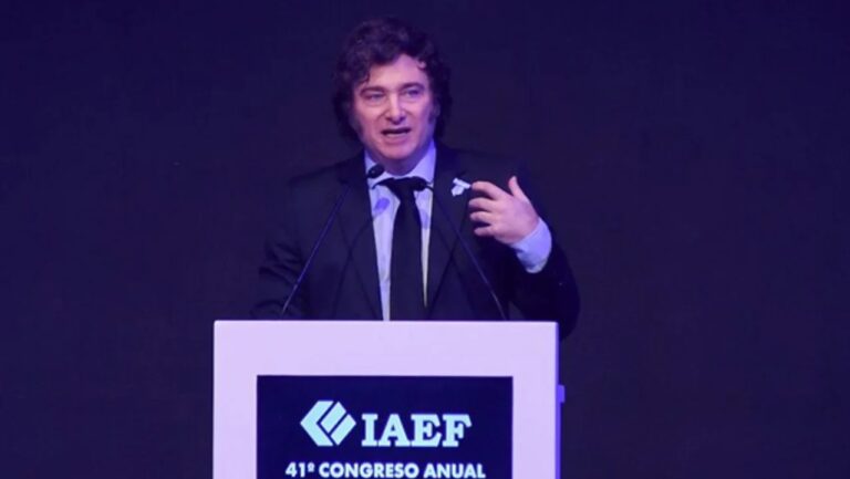 Milei anunció que renunciará a la jubilación de privilegio por expresidente