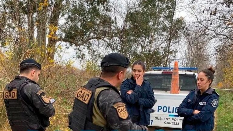 De terror: un padre degolló a su hijo de 8 años y luego se ahorcó con una soga